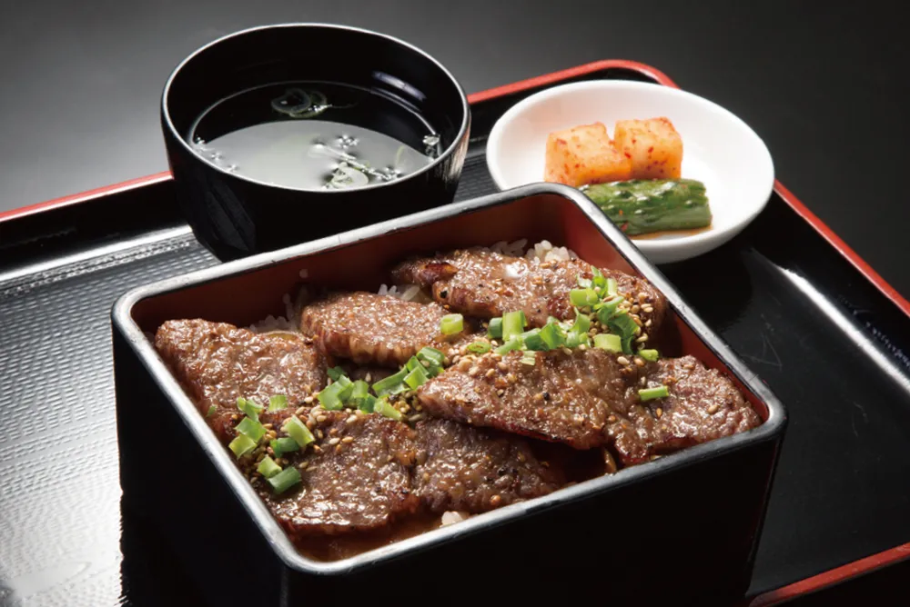 厳選 和牛 炭焼上カルビ重